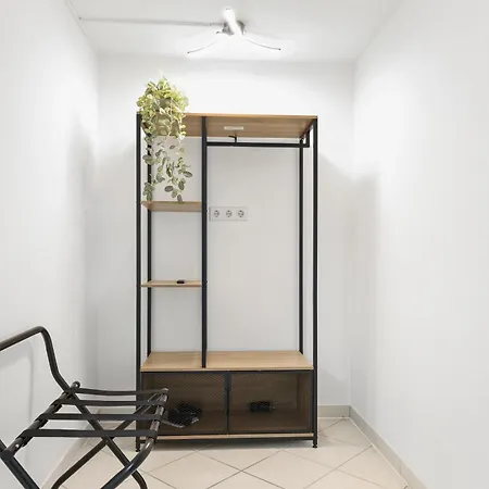 아파트 Cruwzo I Modern Centrally Located With Parking *