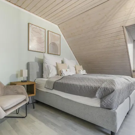 Cruwzo - Modern Centrally Located With Parking Ingolstadt