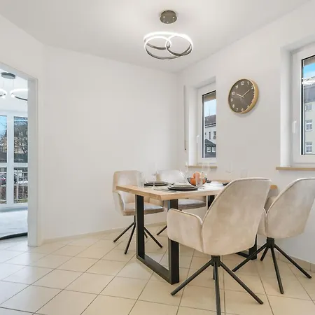 아파트 Cruwzo I Modern Centrally Located With Parking *