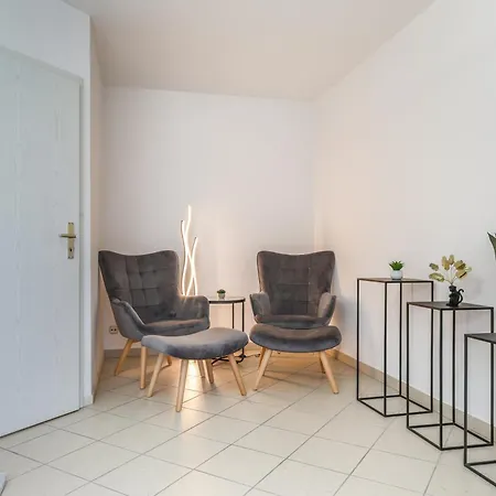아파트 Cruwzo I Modern Centrally Located With Parking