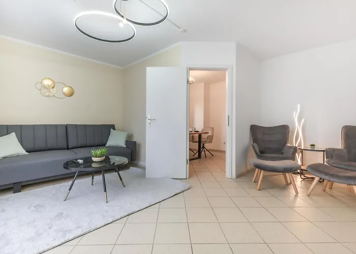 Cruwzo I Modern Centrally Located With Parking Appartamento