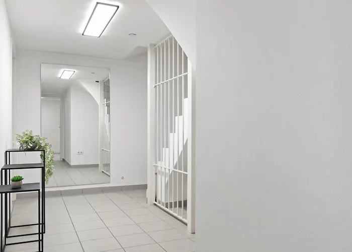 Cruwzo I Modern Centrally Located With Parking アパート